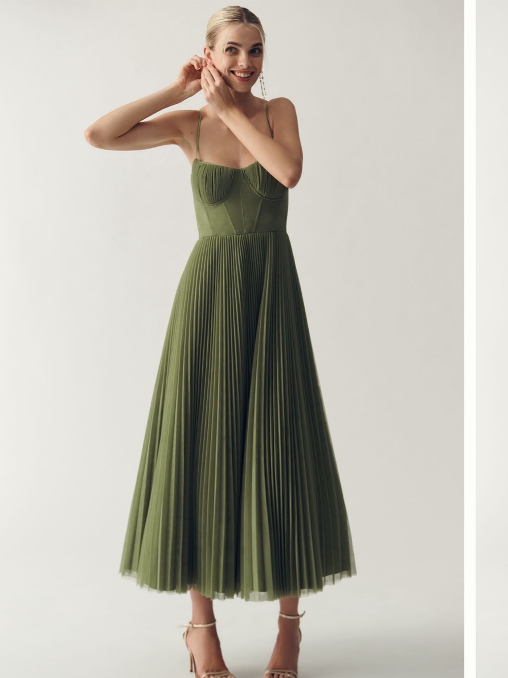 Hutch Amara Elegant Green Tulle Midi Dress with Spaghetti Straps